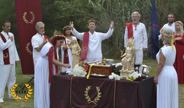 http://www.ysee.gr/images/12033060_10153148540289562_2706174456239995739_n-web.jpg