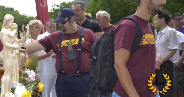 http://www.ysee.gr/images/11537711_10152954182554562_4689124896831743746_n.jpg