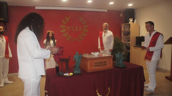 http://www.ysee.gr/images/12376690_10153280959059562_414939519519634540_n-web.jpg