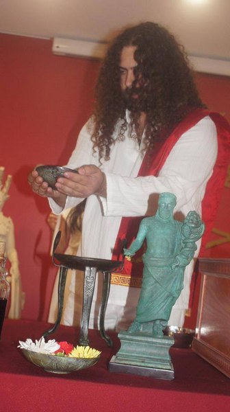 http://www.ysee.gr/images/12360017_10153280959534562_8627596830857832286_n-web.jpg