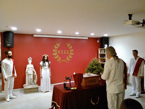http://www.ysee.gr/images/12404455_10153594220007530_1774125834_n-web.jpg