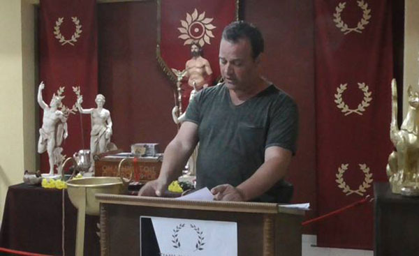 http://www.ysee.gr/images/Julian4.jpg